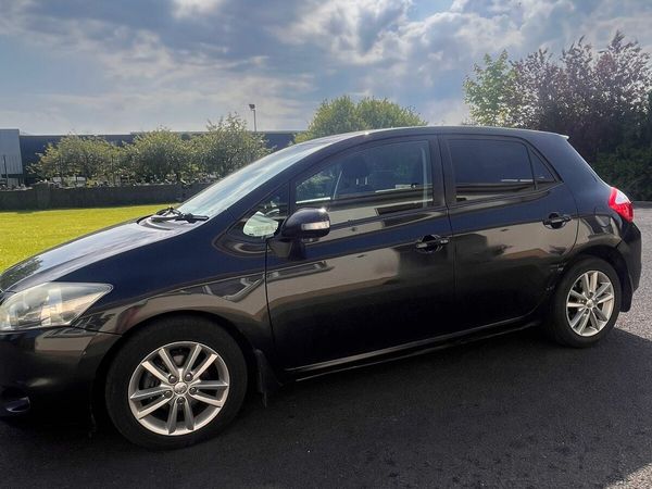 Toyota Auris Hatchback, Diesel, 2011, Black