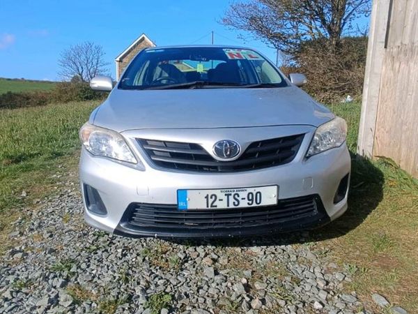Toyota Corolla Saloon, Diesel, 2012, Silver