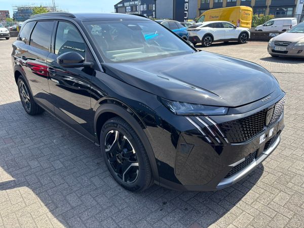 Peugeot 5008 SUV, Electric, 2025, White