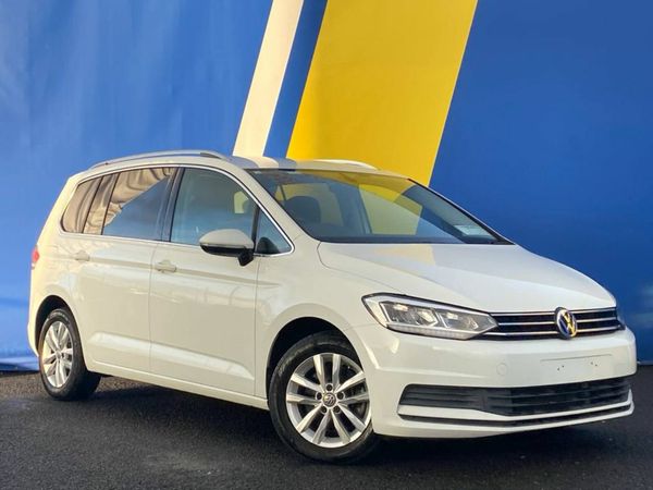 Volkswagen Touran MPV, Diesel, 2018, White