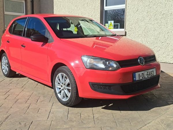 Volkswagen Polo Hatchback, Petrol, 2011, Red