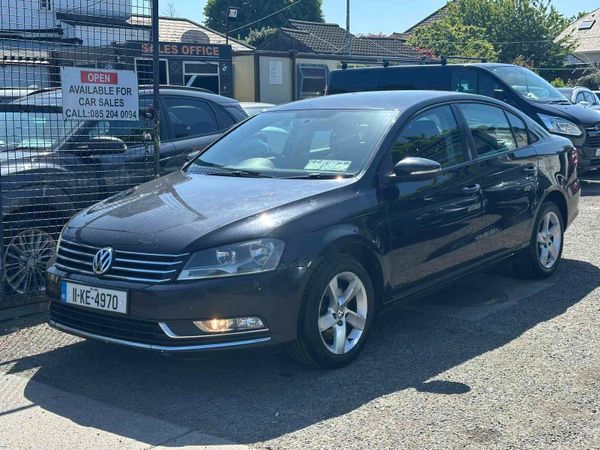 Volkswagen Passat Saloon, Diesel, 2011, Black