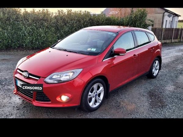 Ford Focus Hatchback, Diesel, 2011, Red