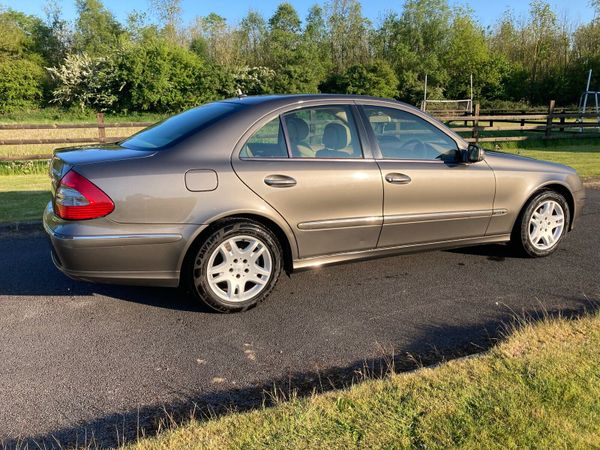 Mercedes-Benz E-Class Saloon, Petrol, 2008, Grey
