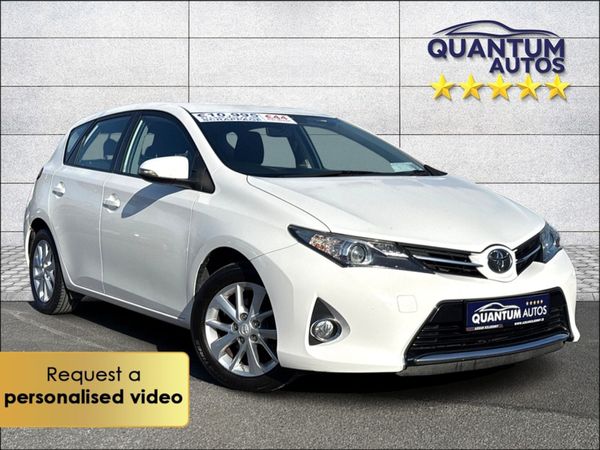 Toyota Auris Hatchback, Diesel, 2015, White