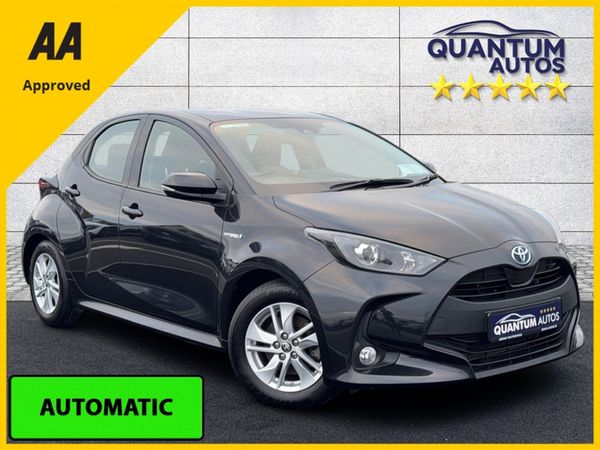 Toyota Yaris Hatchback, Petrol Hybrid, 2021, Black