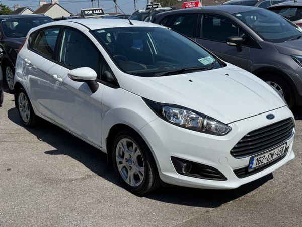 Ford Fiesta Hatchback, Petrol, 2016, White