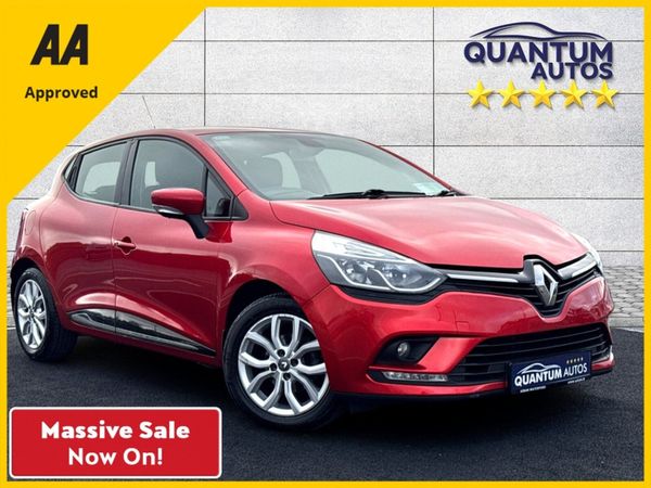 Renault Clio Hatchback, Petrol, 2019, Red