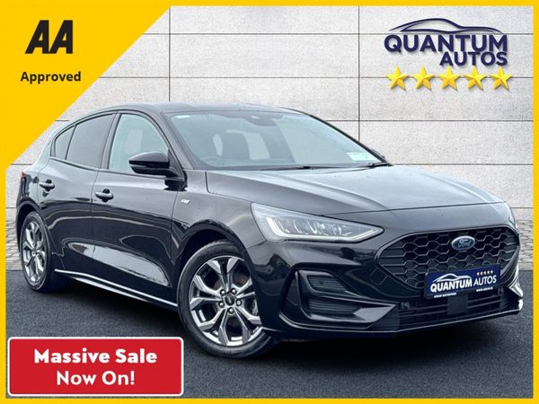 Ford Focus Hatchback, Petrol, 2022, Black