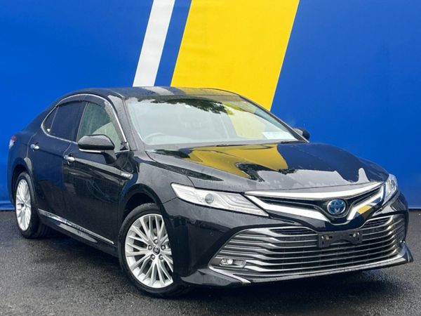 Toyota Camry Saloon, Petrol Hybrid, 2019, Black