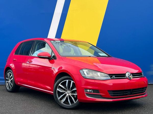 Volkswagen Golf Hatchback, Petrol, 2017, Red