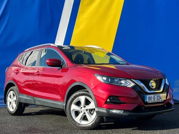 Nissan Qashqai SUV, Petrol, 2019, Red