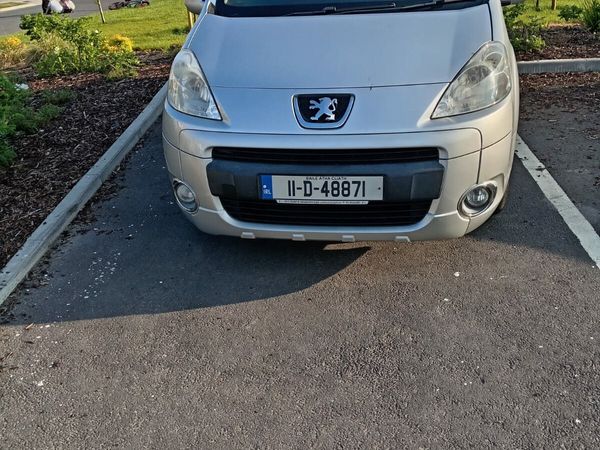 Peugeot Partner Tepee Van, Diesel, 2011, Silver