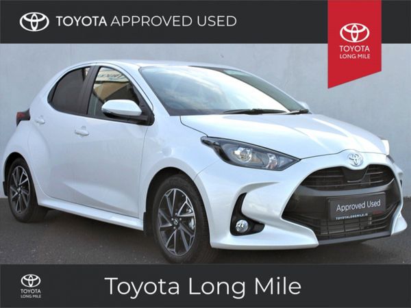 Toyota Yaris Hatchback, Petrol Hybrid, 2022, White