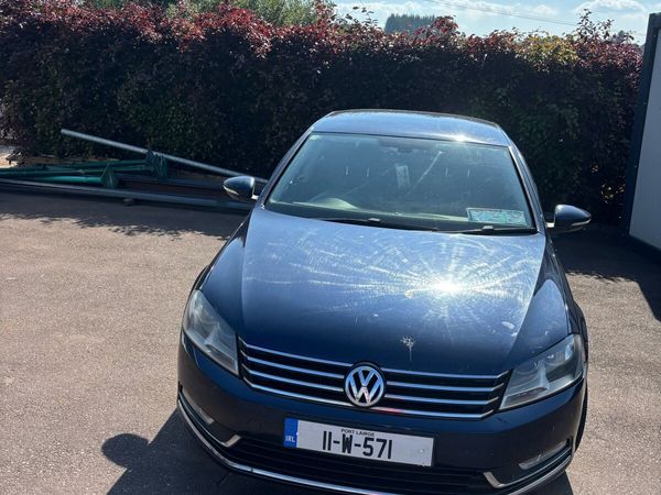 Volkswagen Passat Saloon, Diesel, 2011, Blue
