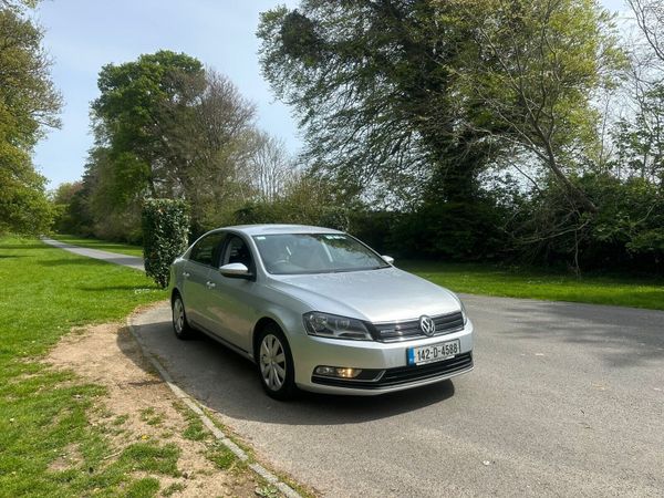 Volkswagen Passat Saloon, Diesel, 2014, Silver