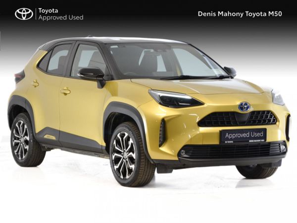 Toyota Yaris Cross Hatchback, Petrol Hybrid, 2022, Yellow
