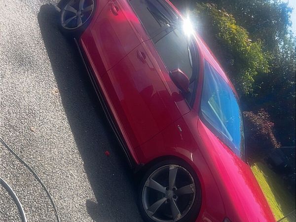 Audi A4 Saloon, Diesel, 2010, Red