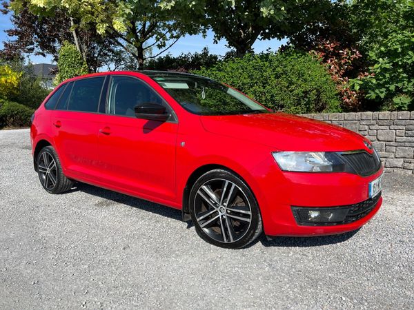 Skoda Rapid Hatchback, Diesel, 2015, Red