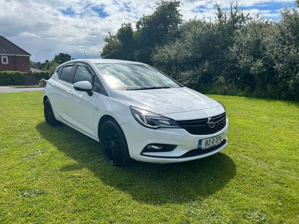 Opel Astra Hatchback, Petrol, 2018, White