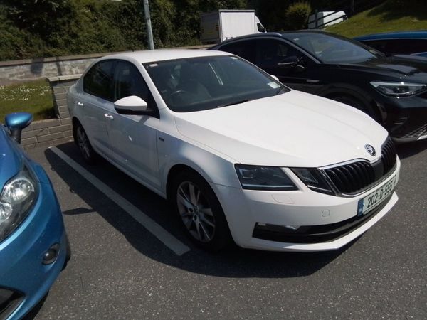 Skoda Octavia Hatchback, Diesel, 2020, White