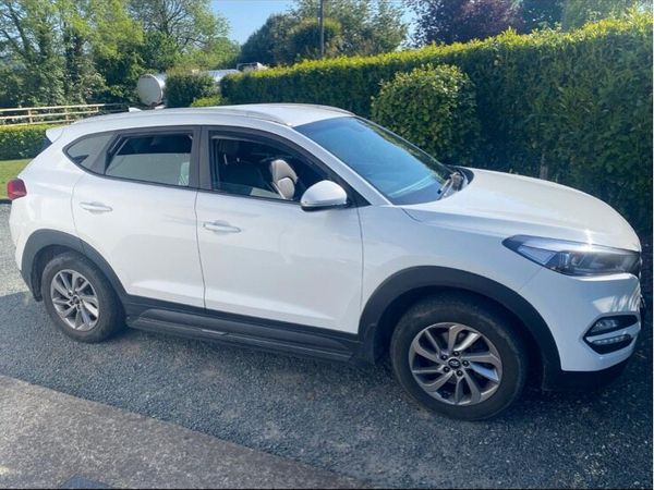 Hyundai Tucson SUV, Diesel, 2017, White