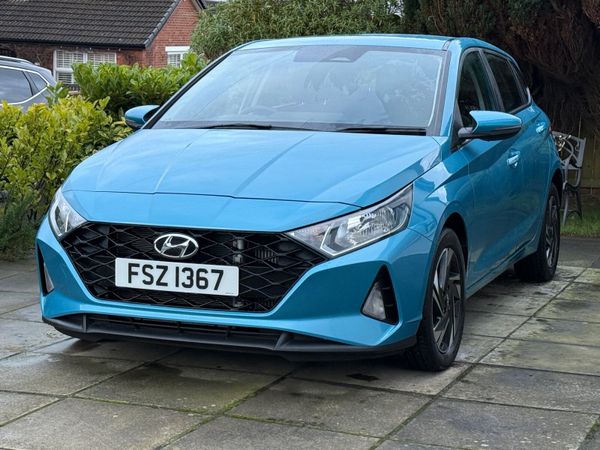 Hyundai i20 Hatchback, Petrol Hybrid, 2021, Blue