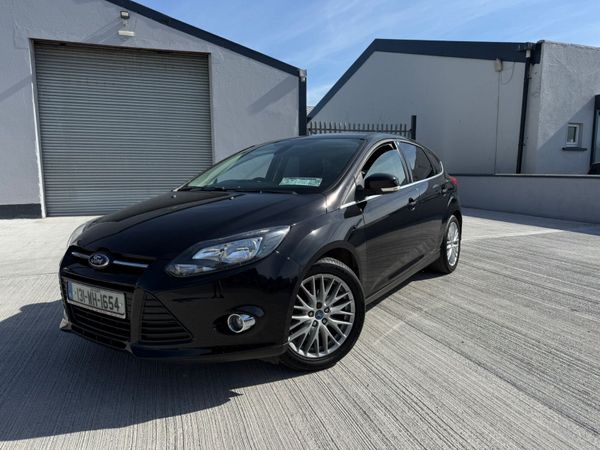 Ford Focus Hatchback, Petrol, 2013, Black