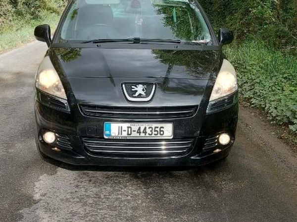 Peugeot 5008 MPV, Diesel, 2011, Black