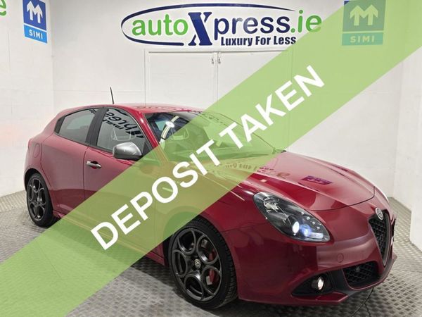 Alfa Romeo Giulietta Hatchback, Petrol, 2017, Red