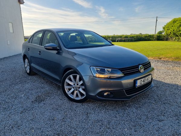 Volkswagen Jetta Saloon, Diesel, 2012, Grey