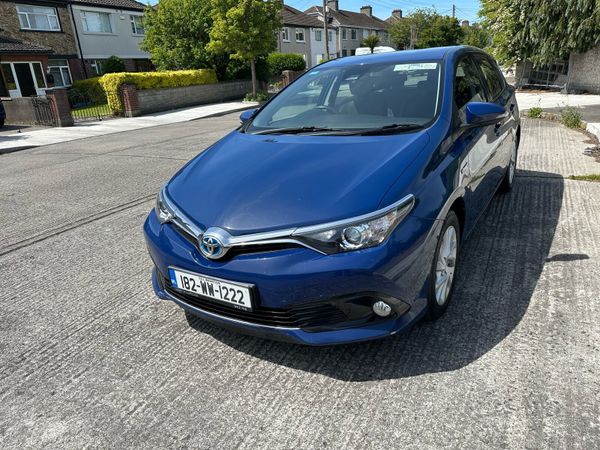 Toyota Auris Hatchback, Petrol Hybrid, 2018, Blue