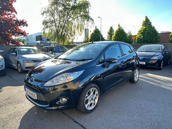 Ford Fiesta Hatchback, Petrol, 2012, Black