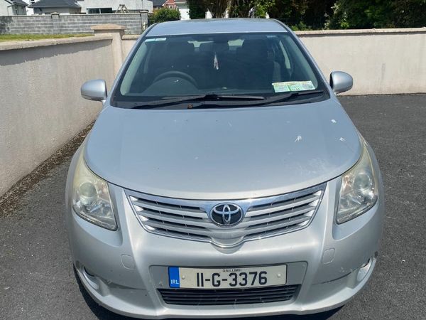 Toyota Avensis Saloon, Diesel, 2011, Silver