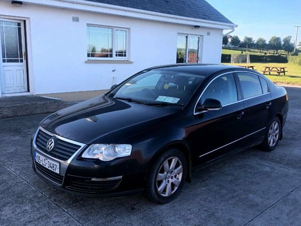 Volkswagen Passat Saloon, Diesel, 2005, Black
