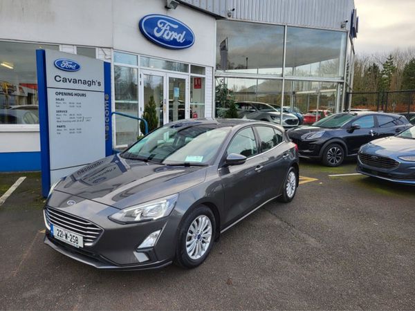 Ford Focus Hatchback, Petrol, 2022, Grey