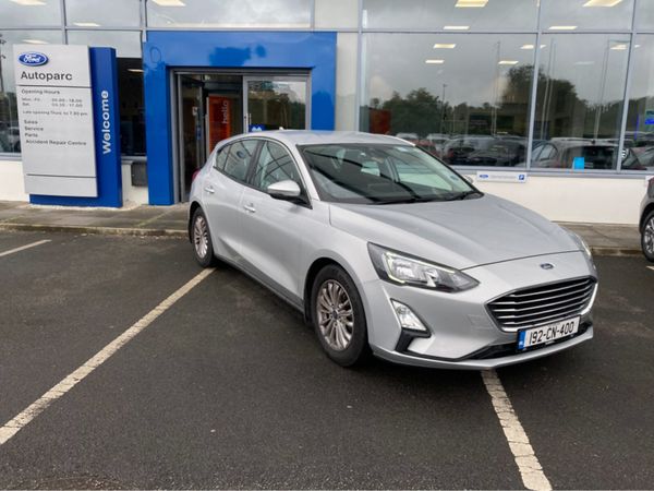 Ford Focus Hatchback, Petrol, 2019, Grey