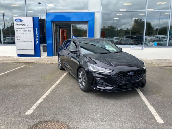Ford Focus Hatchback, Diesel, 2025, Black