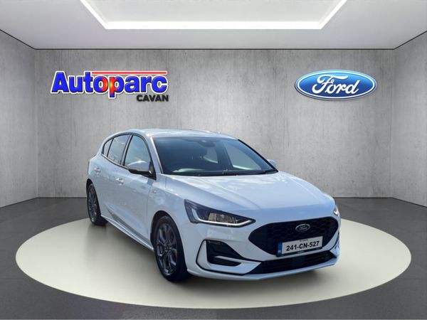 Ford Focus Hatchback, Petrol, 2024, White