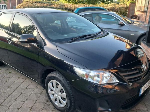 Toyota Corolla Saloon, Diesel, 2012, Black