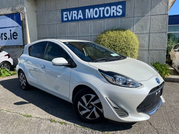 Toyota Aqua Hatchback, Petrol Hybrid, 2020, White