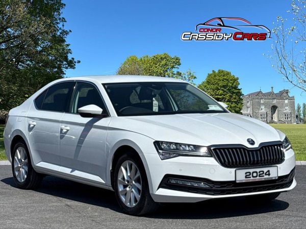 Skoda Superb Hatchback, Diesel, 2024, White