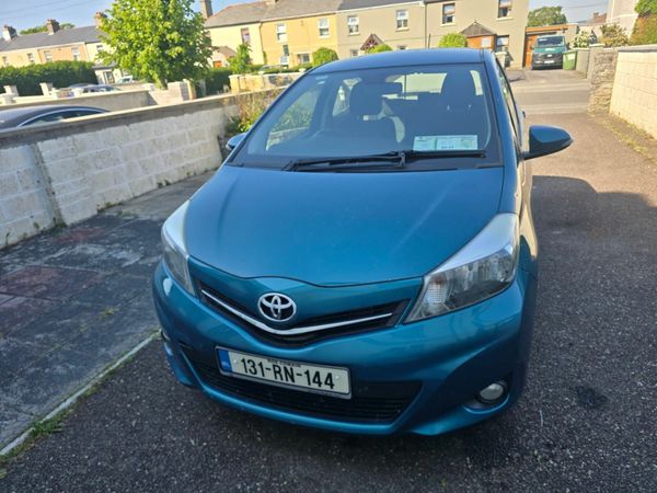 Toyota Yaris Hatchback, Petrol, 2013, Green
