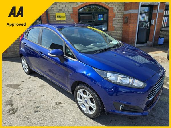 Ford Fiesta Hatchback, Petrol, 2015, Blue