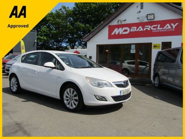 Opel Astra MPV, Petrol, 2013, White
