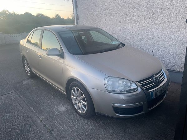 Volkswagen Jetta Saloon, Diesel, 2007, Beige