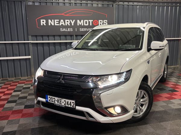 Mitsubishi Outlander SUV, Petrol Plug-in Hybrid, 2020, White