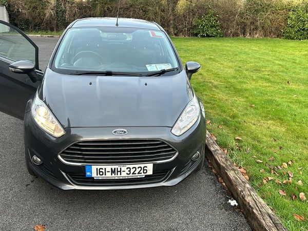 Ford Fiesta Hatchback, Petrol, 2016, Grey