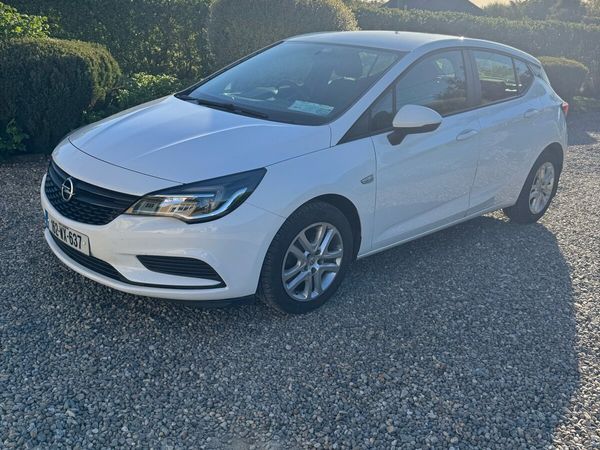 Opel Astra Hatchback, Diesel, 2016, White