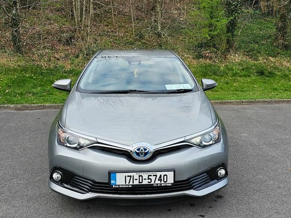 Toyota Auris MPV, Petrol Hybrid, 2017, Grey